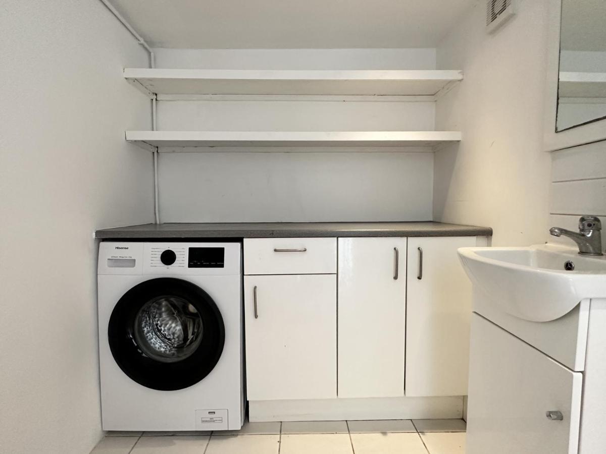 Amazing Apartment, Private Garden, Off Street Parking Brighton Eksteriør billede