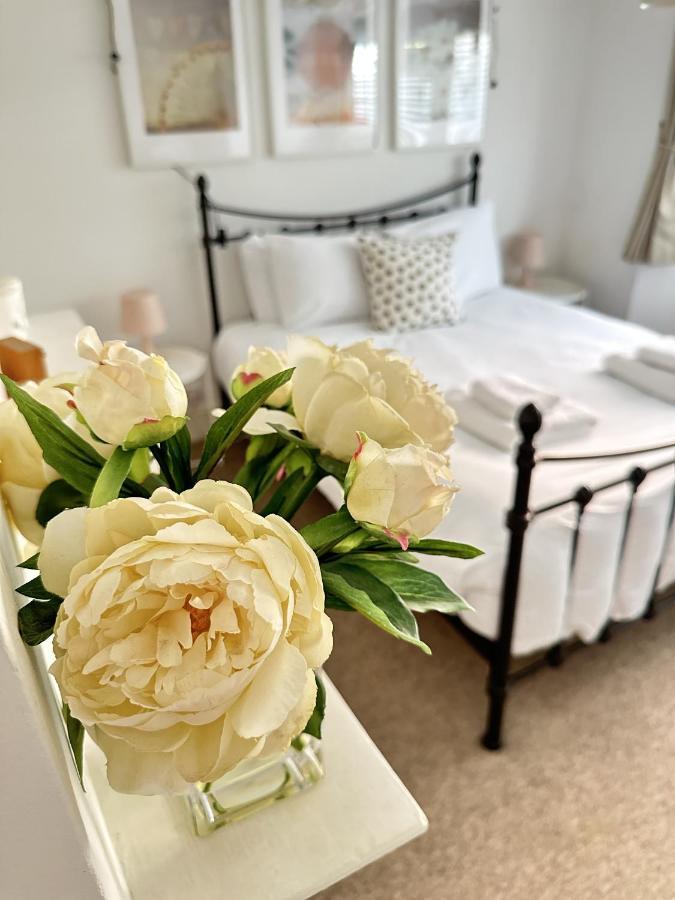 Amazing Apartment, Private Garden, Off Street Parking Brighton Eksteriør billede